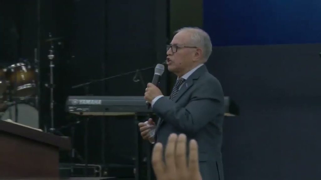 El Dios de paz os santifique – Apóstol Rene Santisteban