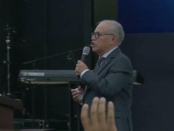 El Dios de paz os santifique – Apóstol Rene Santisteban