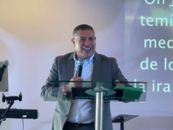 Aviva tu obra – Profeta Mynor Gutiérrez